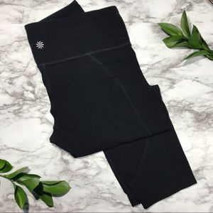 Athleta Black Salutation Capri In Powervita size L